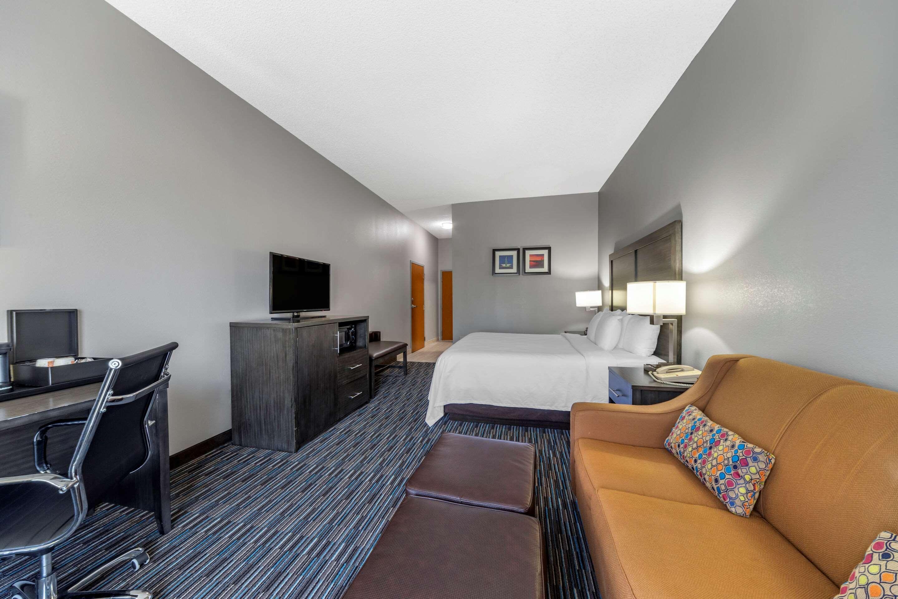 Garner Hotel Oklahoma City - Quail Springs By Ihg Exterior photo