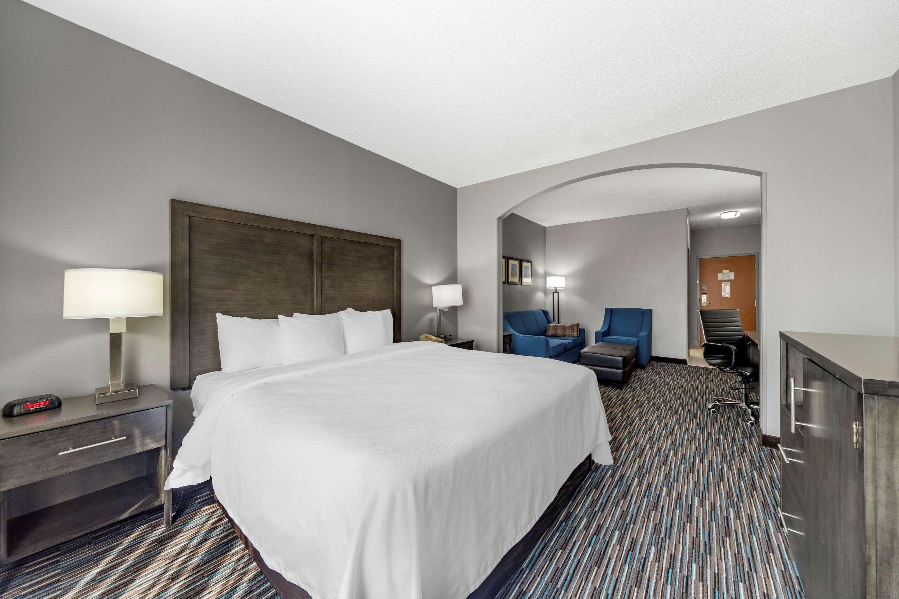Garner Hotel Oklahoma City - Quail Springs By Ihg Exterior photo