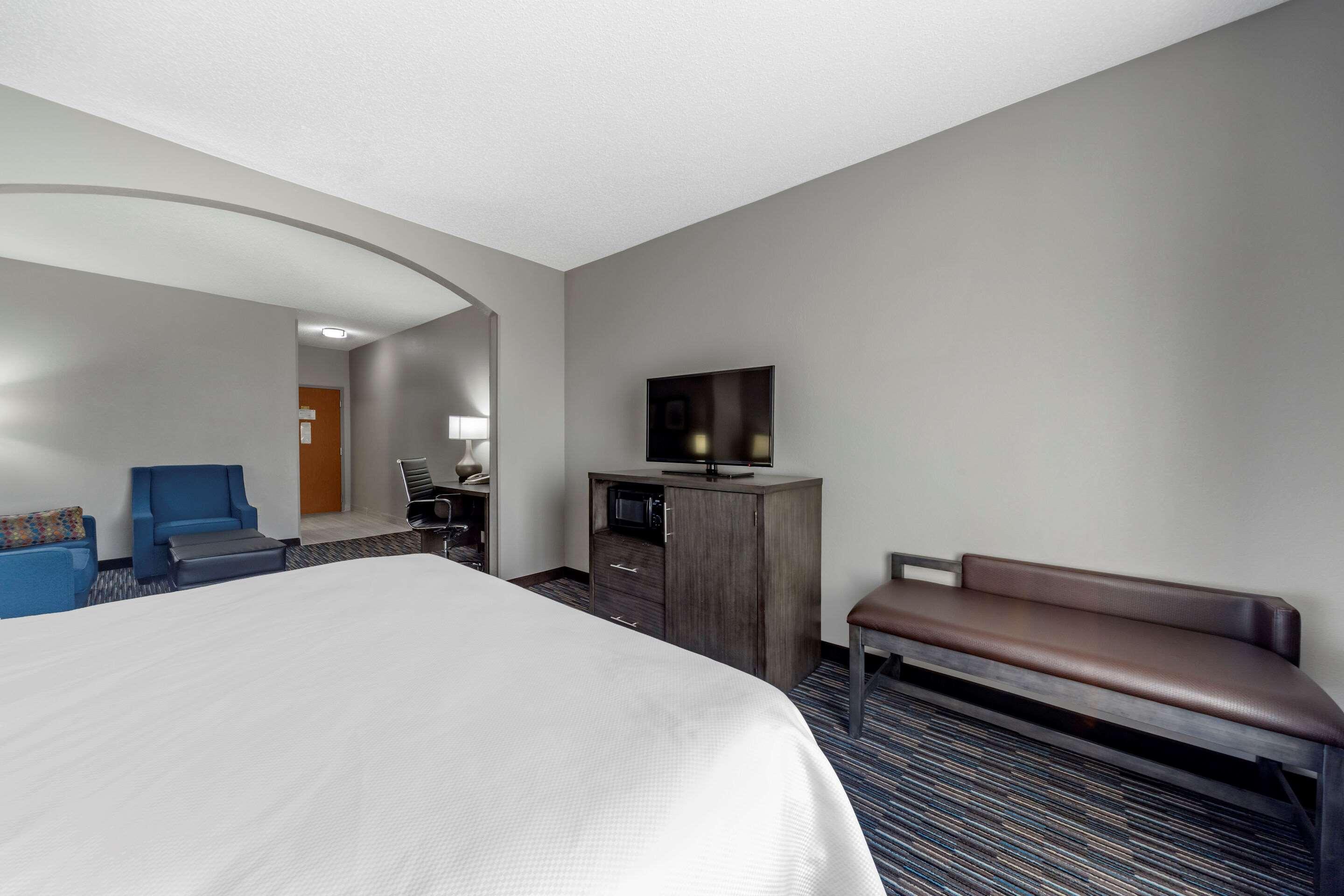 Garner Hotel Oklahoma City - Quail Springs By Ihg Exterior photo