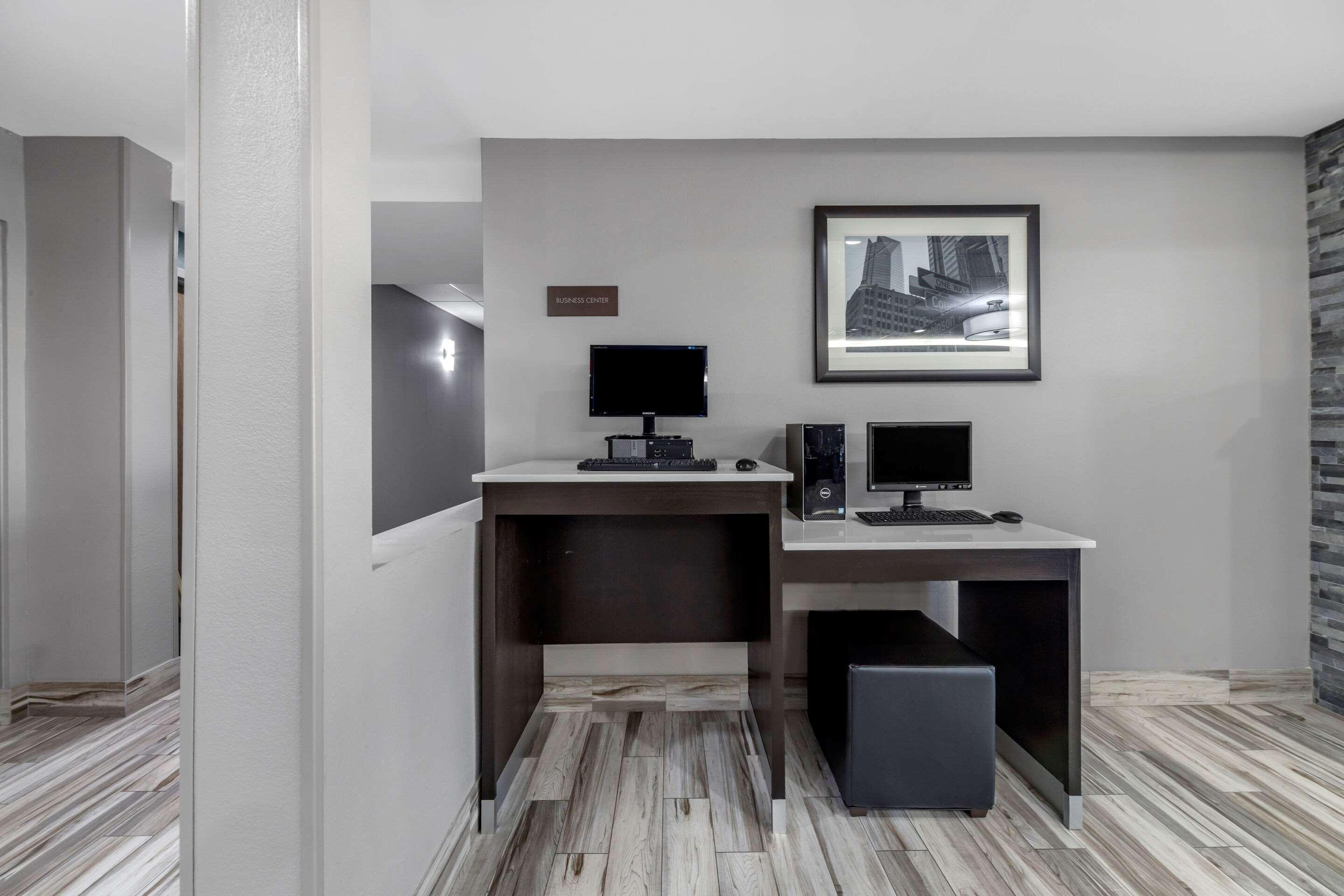 Garner Hotel Oklahoma City - Quail Springs By Ihg Exterior photo